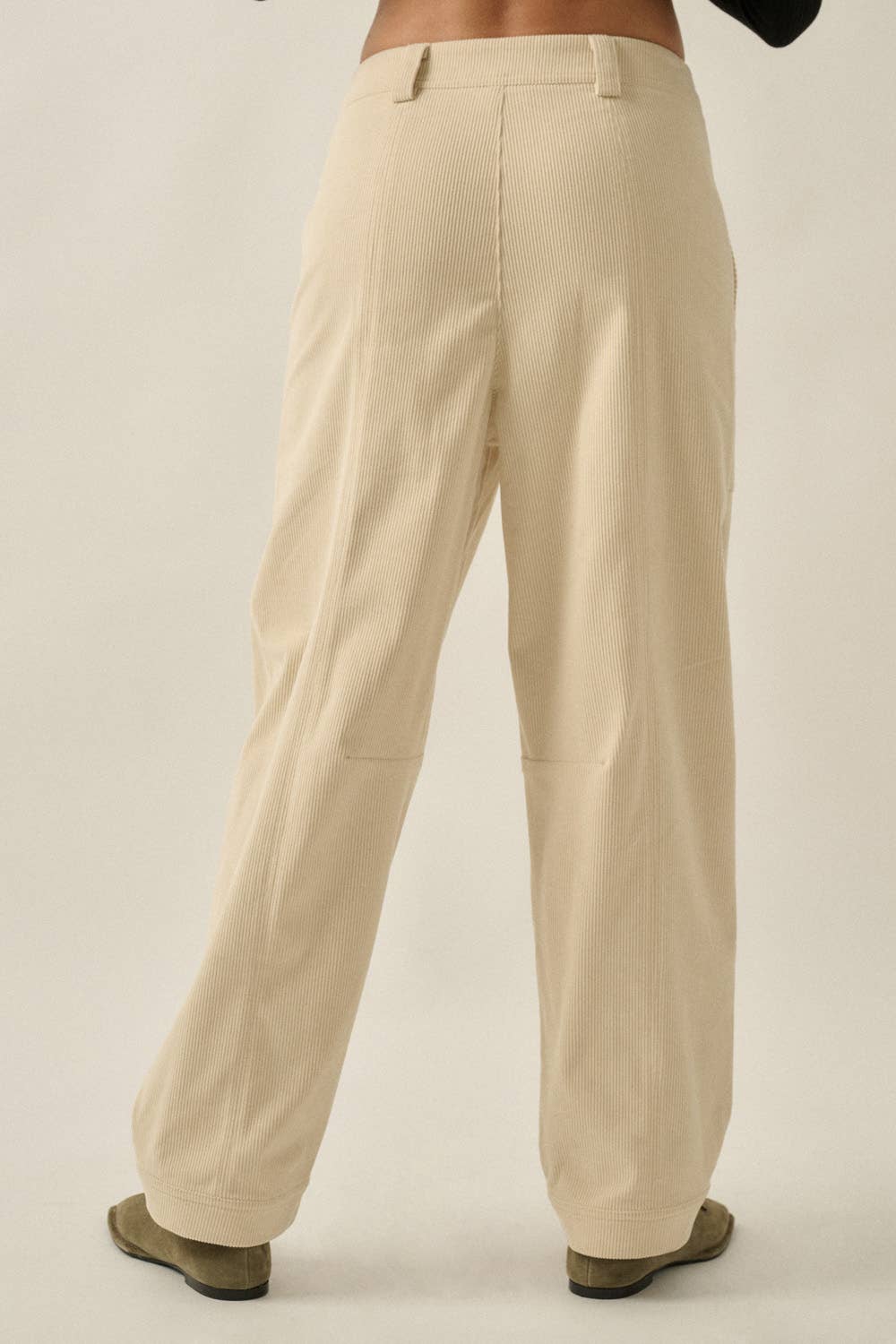 Solid Corduroy Pleated-Hem Pocket Barrel Pants