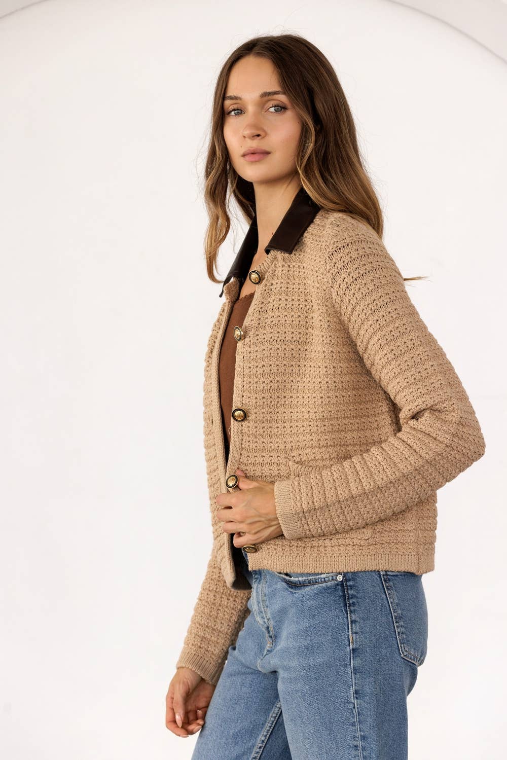 Detachable Collar Textured Knit Cardigan