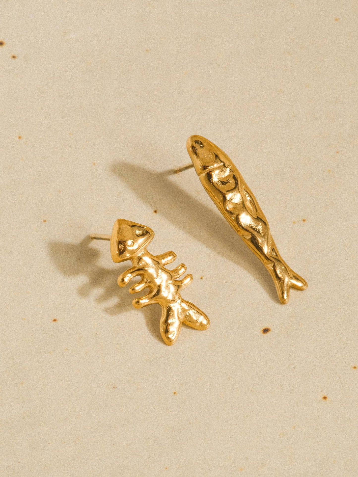 Flânerie by MAIQ - Selkie 18K Gold Non-Tarnish Mismatch Fish Stud Earrings