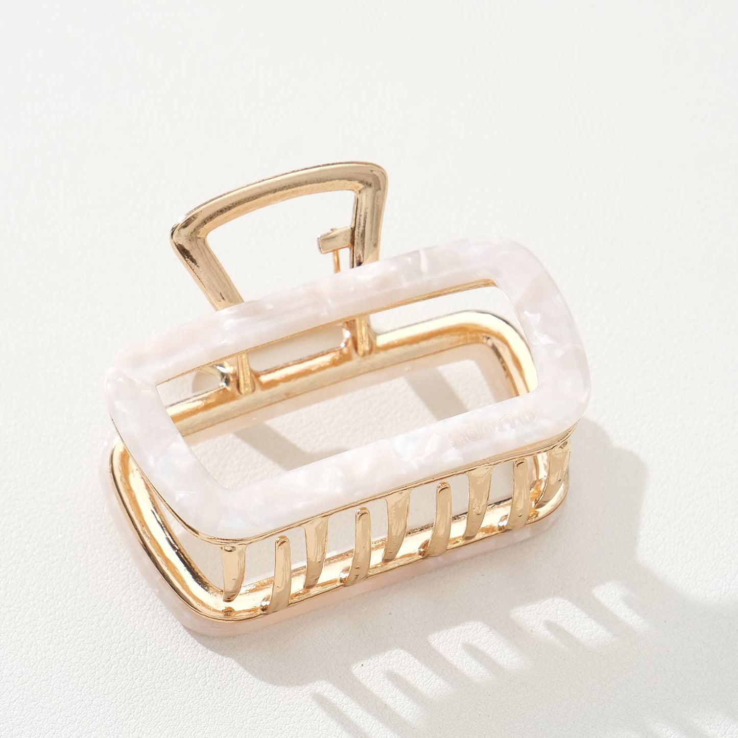 Harlow Medium Hollow Rectangle Metal Claw Clip