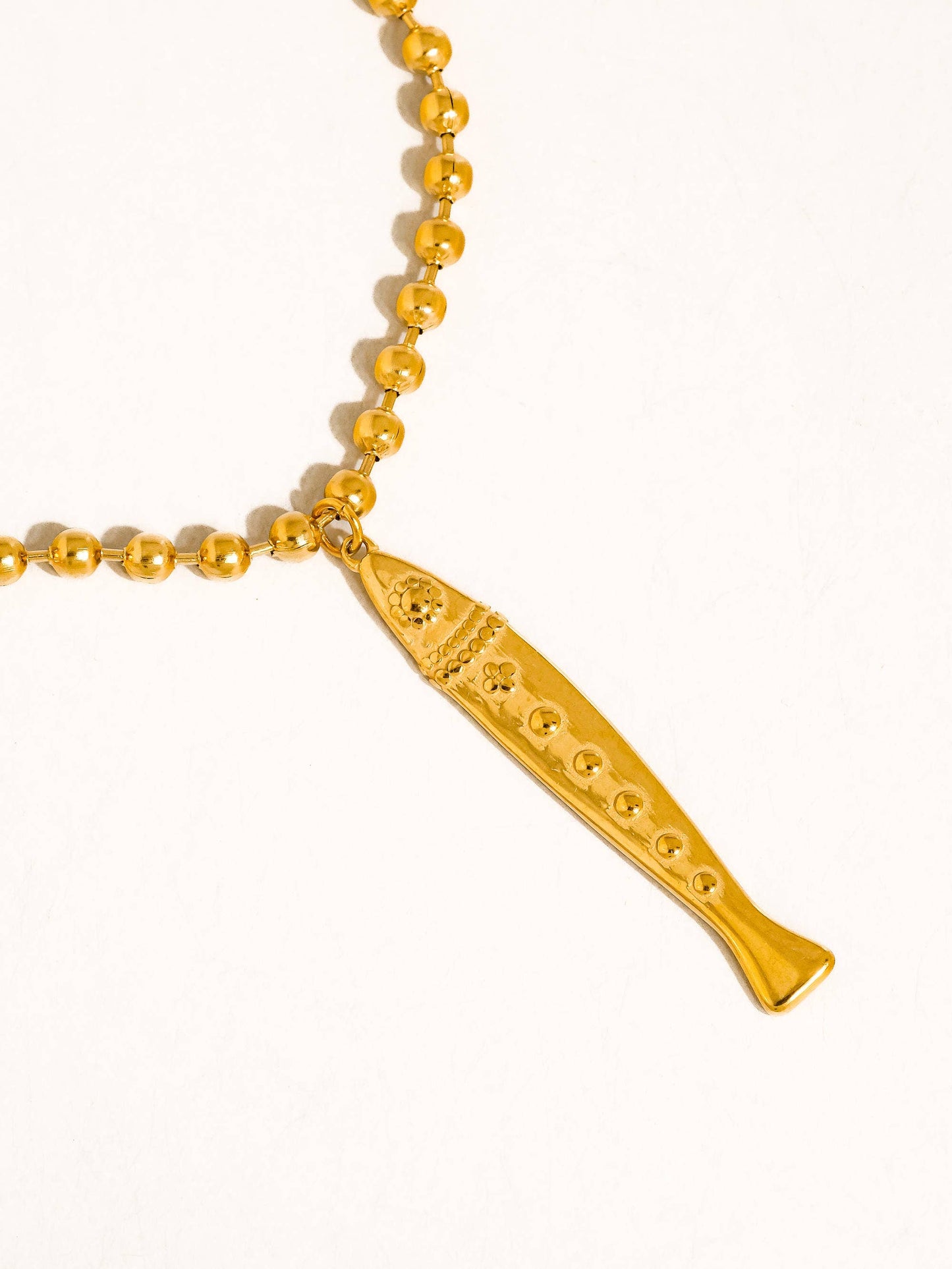 Bellisse 18K Gold Non-Tarnish Vintage Fish Necklace
