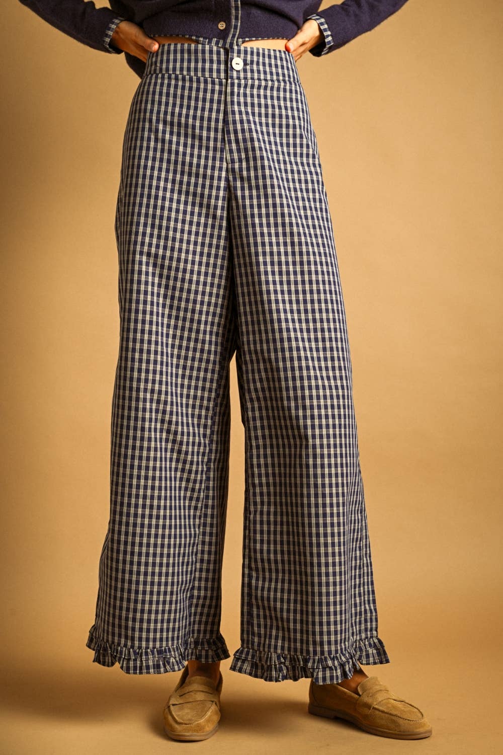 RUFFLE DETAIL WITH PLAID FABRIC PANTS