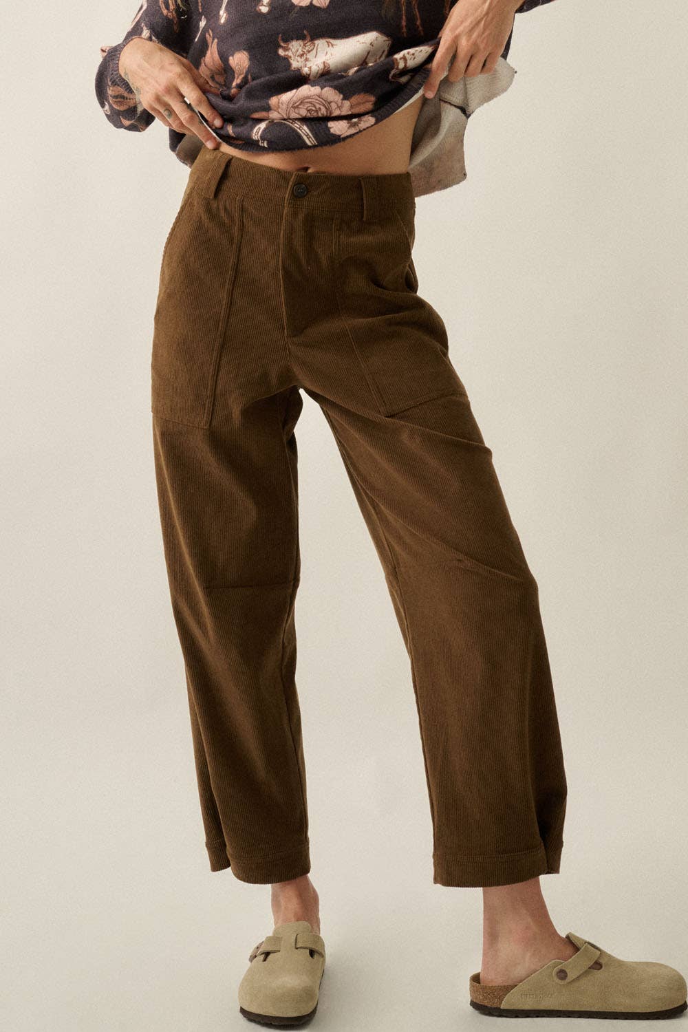 Solid Corduroy Pleated-Hem Pocket Barrel Pants