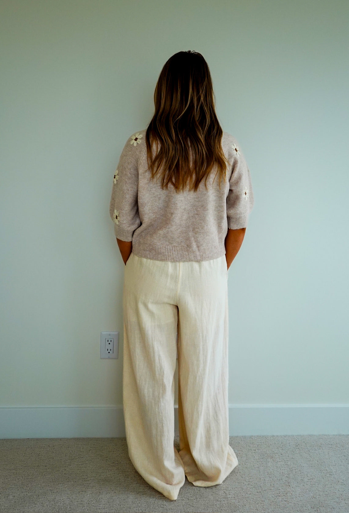 Short Sleeve Flower Sweater