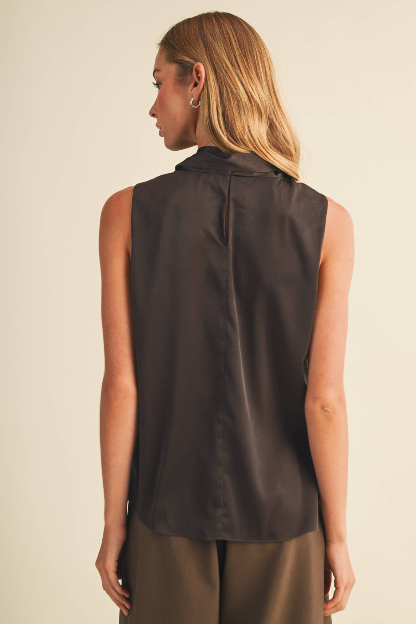 Mock-Neck Sleeveless Blouse with Bow
