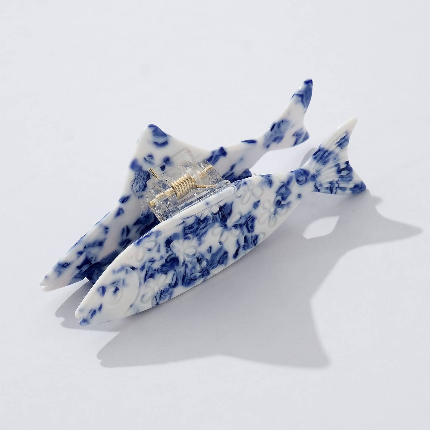 Coastal Blue Floral Fish Claw Clip (package of 1)