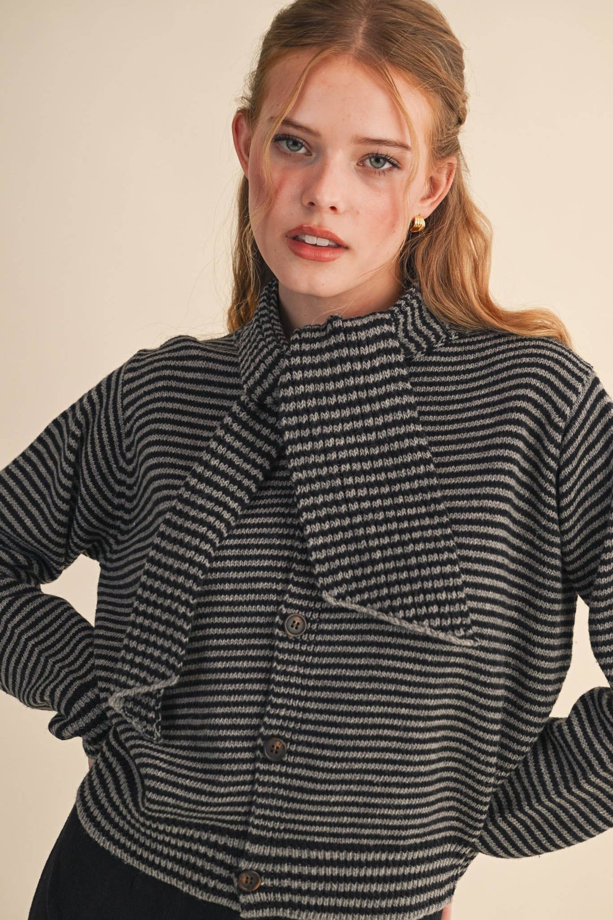 Striped Cardigan with Tying Neck