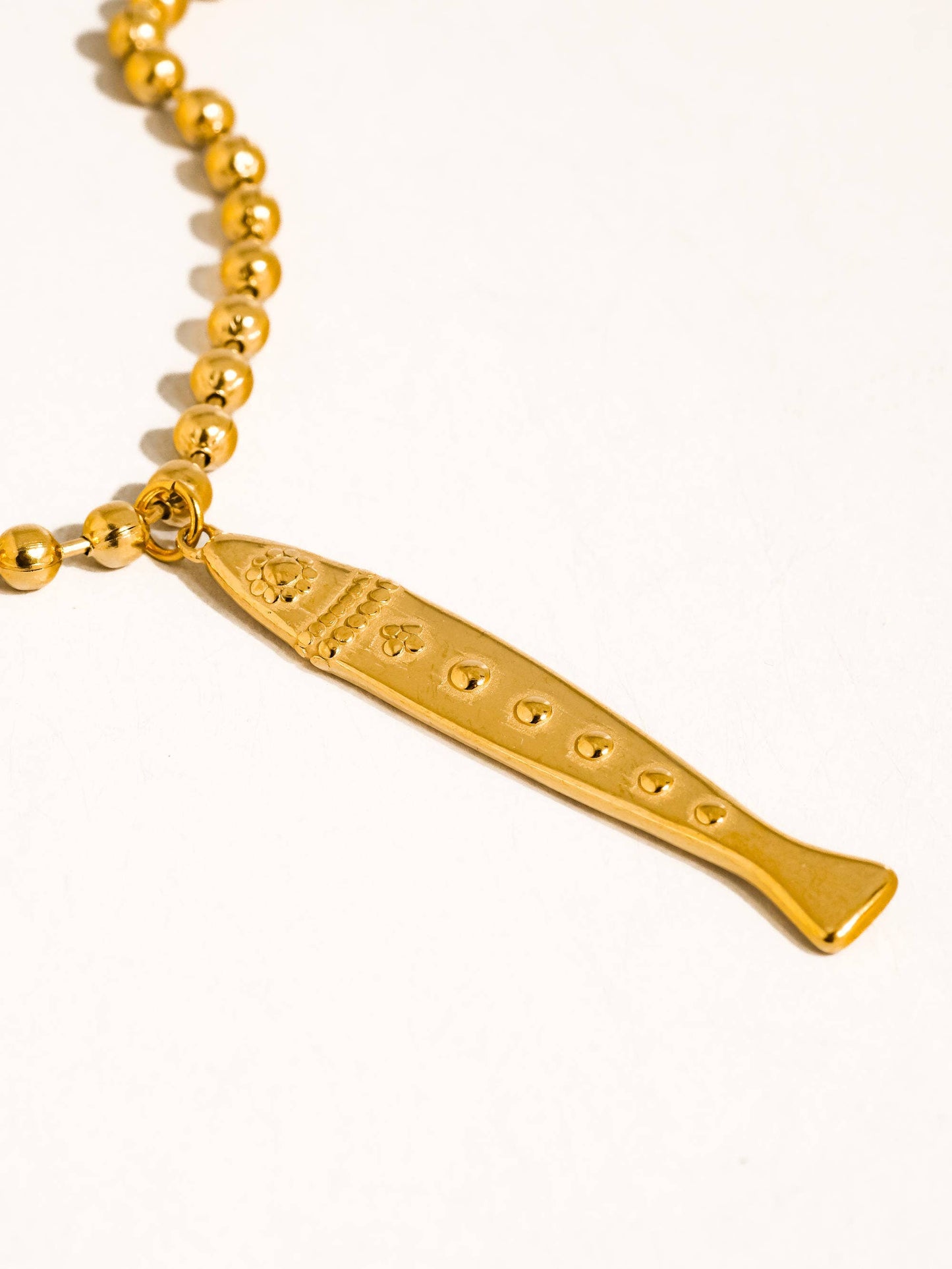 Bellisse 18K Gold Non-Tarnish Vintage Fish Necklace