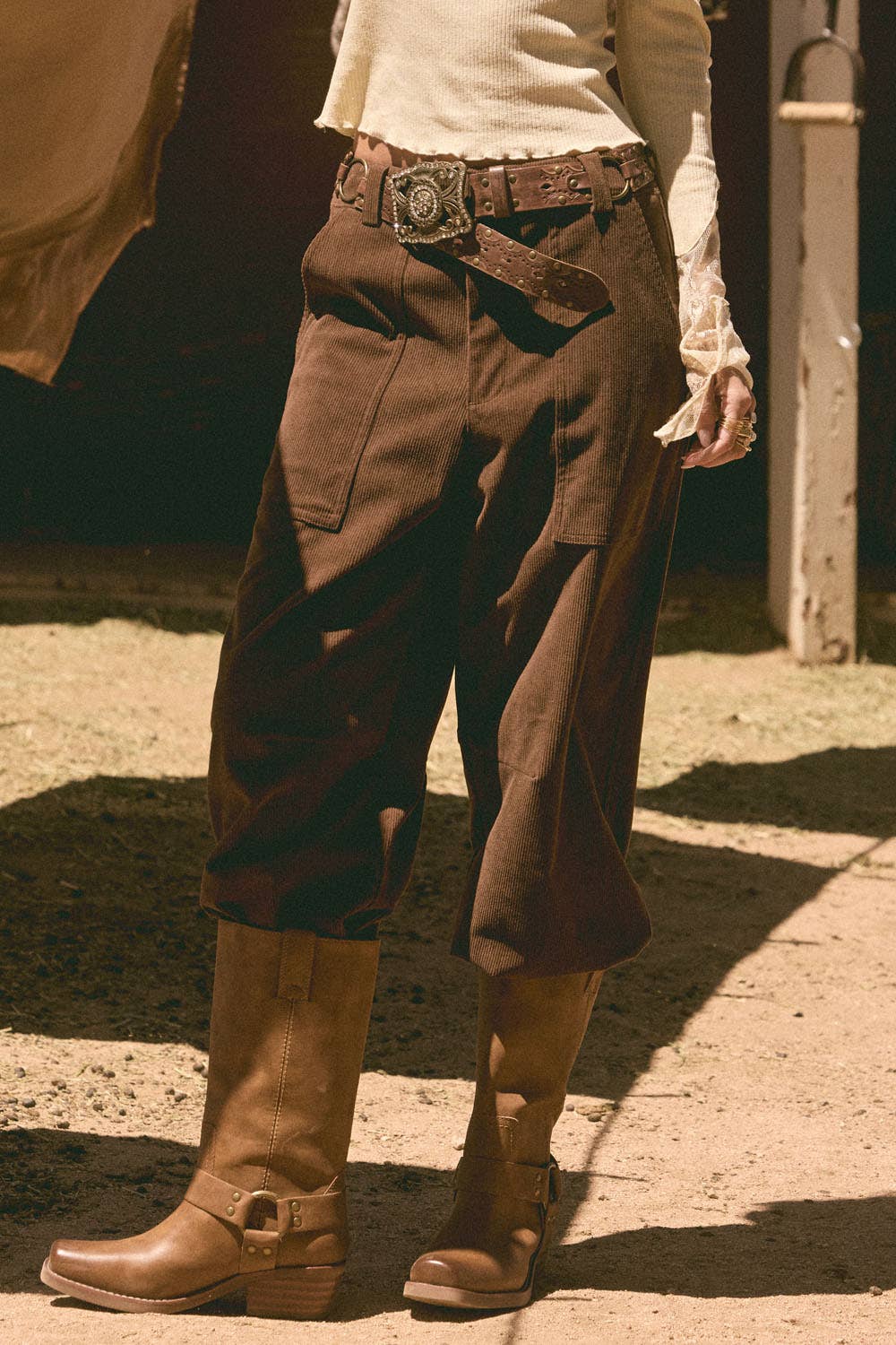 Solid Corduroy Pleated-Hem Pocket Barrel Pants