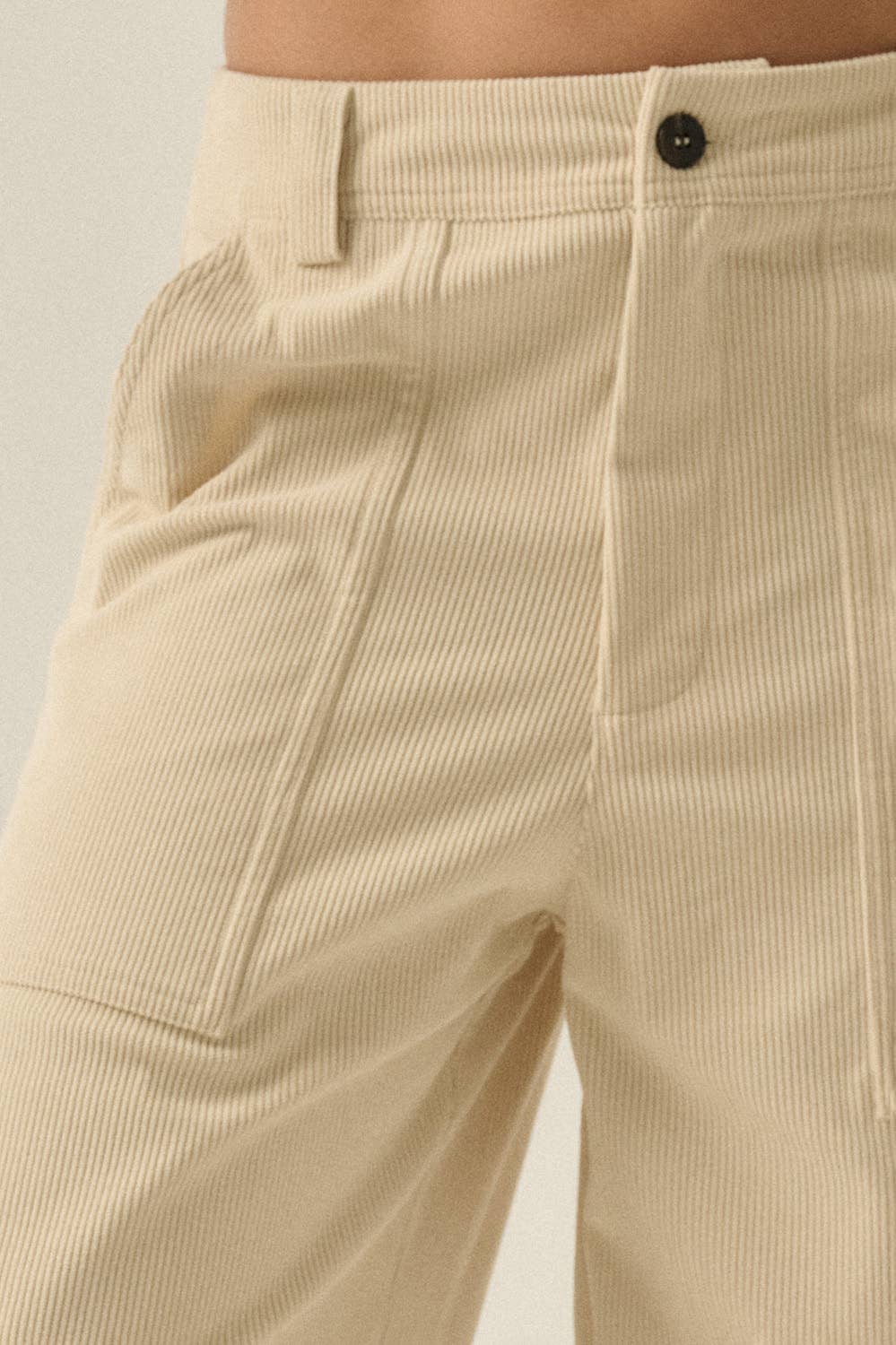 Solid Corduroy Pleated-Hem Pocket Barrel Pants